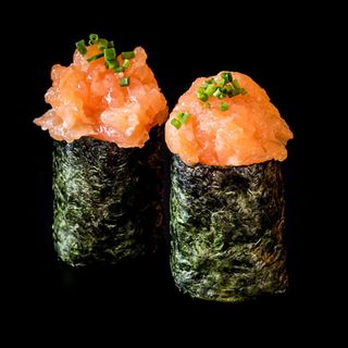 Gunkan Salmón (2 uds.)