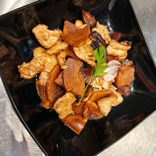 153.Pollo con funghi e bambù