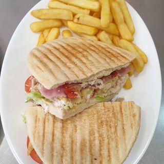 Menú camperos de jamón y pollo asado+patatas+refresco