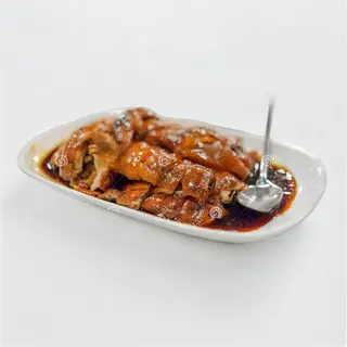 E21. Pato con salsa cantón
