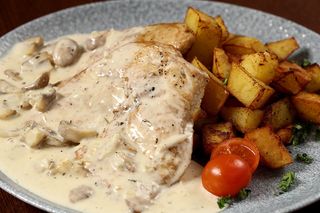 Piletina u sosu od šampinjona 400g