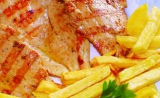 Пилешко филе с гарнитура и сос 580гр