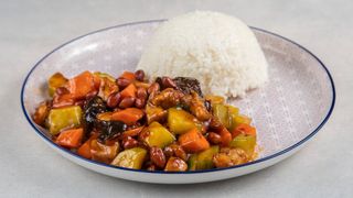 47.    Chicken with peanuts 宫保鸡丁盖饭