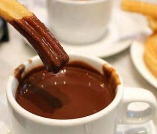 1/2 Litro De Chocolate Con 12 Churros