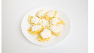 pierogi z serem (twaróg, cukier, cukier wanilinowy) 7szt