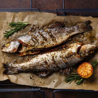 Brancin sa žara, blitva i krumpir