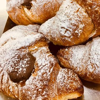 Cornetto al cioccolato (fino alle ore 14:00)