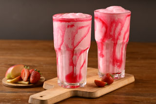 Apple Berry Blush Shake