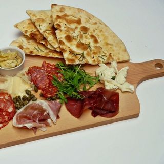 DESKA SERÓW I PRZEKĄSEK