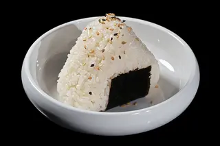 223 Onigiri salmone