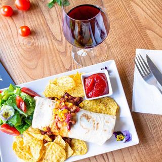 Burito Con Carne sa goveđim mesom