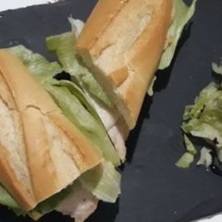 Bocadillo Pechuga Ali-Oli