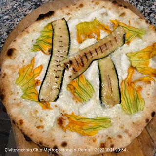 Fiorita zucchine e ricotta bianca