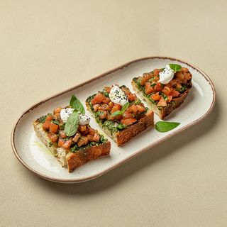 Брускети з томатами та песто  (160г)