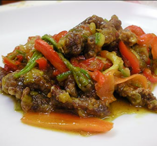 100 - Manzo bambu e funghi