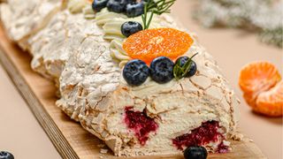 Меренговый целый 25 см