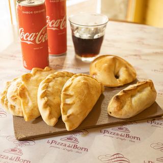 Menú para dos! 6 empanadas & 2 bebidas