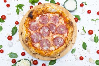 Pizza Salami Ø32cm