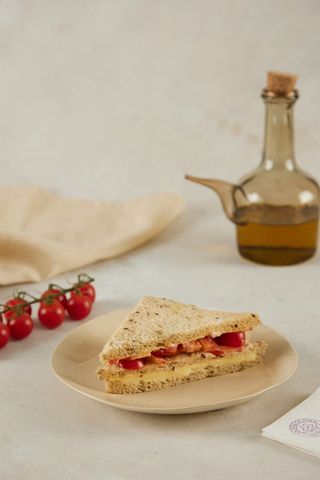 Sandwich de Queso y Tomate