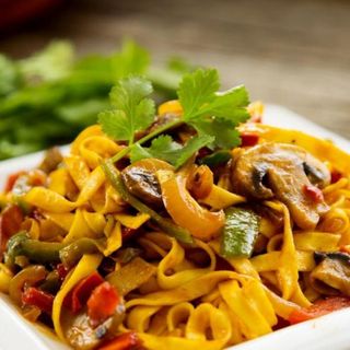 TAGLIATELLE CU LEGUME  