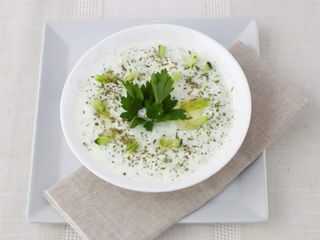 Cacik (laban w khiiar)