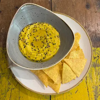 Hummus home made e nachos