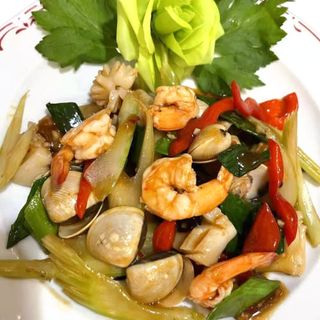 750. Tres Delicias Del Mar Al Estilo Xo