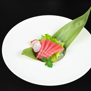 61 Sashimi di tonno