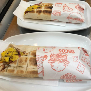 Panini Mixte على الفحم