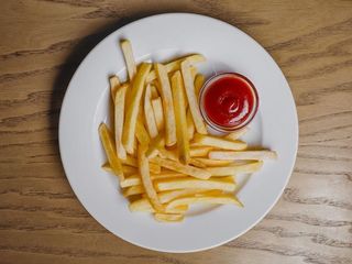 Картопля фрі (150/50g)