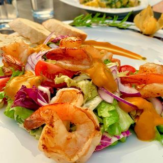 Sałatka z krewetkami 