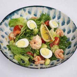 Салат з креветками 