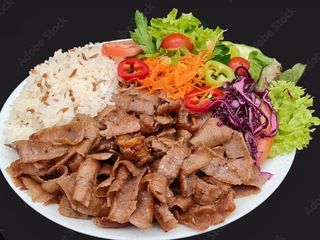 Plato de döner kebap