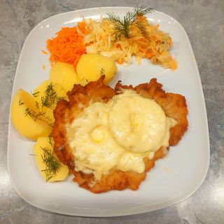 Schab z ananasem i serem