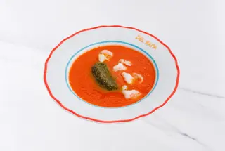 Гаспачо с песто, оливками и маринованными креветками