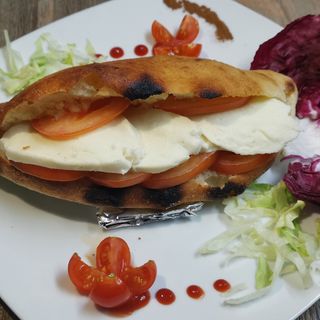 Panino caprese
