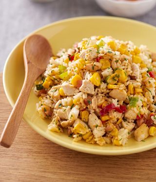 1017 Prženi pirinač sa piletinom 520g/鸡肉炒饭