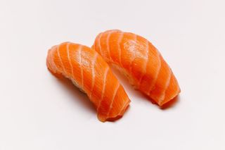 Salmon nigiri