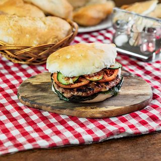 Gurmanska pljeskavica u lepinji