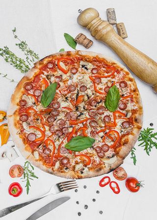 Піца Кон Сальсічія  (550г)