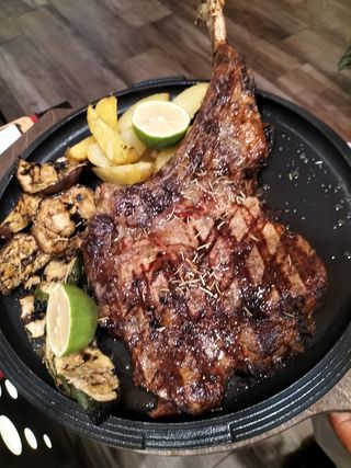 Tomahawk irlandese di bovino