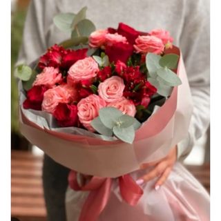 სპრეი ვარდების თაიგული