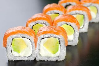 Рол Філадельфія з авокадо (225г)