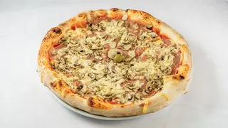Capricciosa pizza