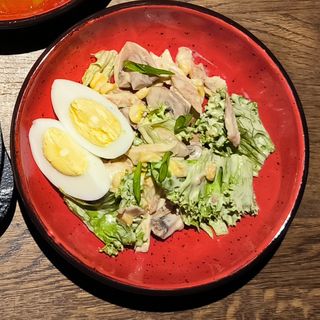 Салат грибний з курчам