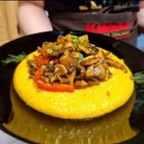 Tocaniţă de ciuperci cu mămăliguţă