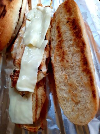 Bocata pechuga pollo Queso