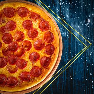 4X საშუალო პიცას + 4x კოკა-კოლა 0.33