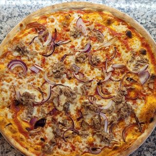 Pizza Tonno