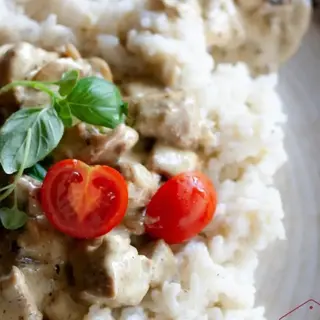 Teletina u sosu od šampinjona 300gr